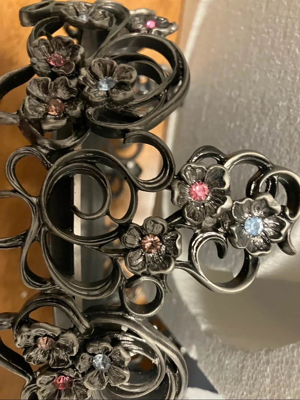 New in box Partylites metal n crystals 8” circle.  3 candle holder